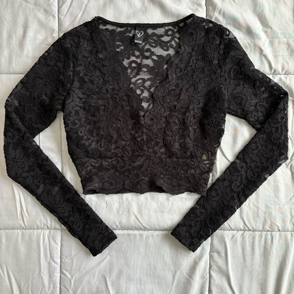 Windsor lace black crop top - Picture 1 of 3